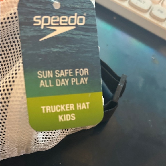 Speedo Orange Cap with White Mesh - Picture 2 of 4